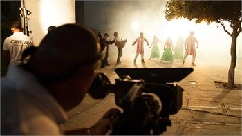 Loading content, please wait...