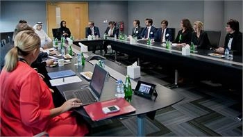 Loading content, please wait...