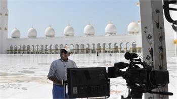 Loading content, please wait...