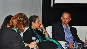 Loading content, please wait...