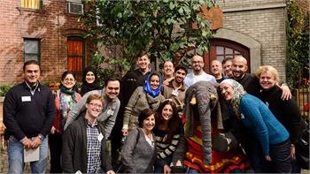 Loading content, please wait...