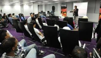 Loading content, please wait...