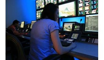 Loading content, please wait...