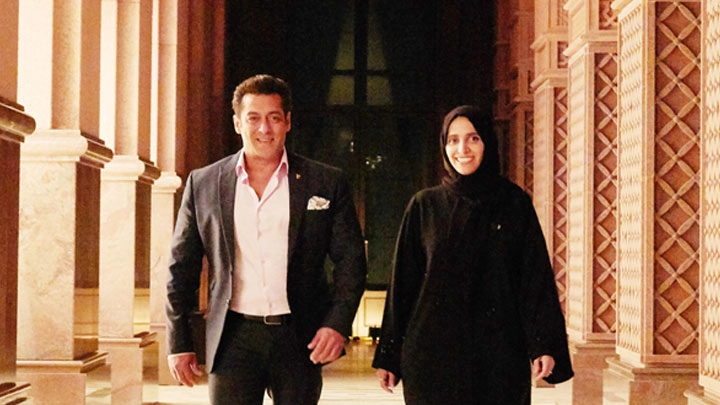 Loading content, please wait...