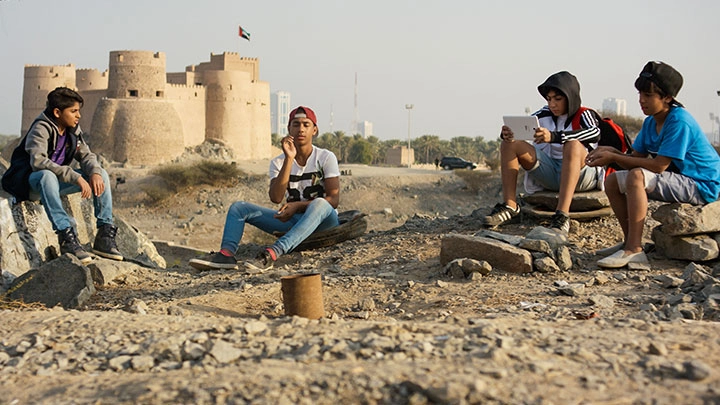 Loading content, please wait...