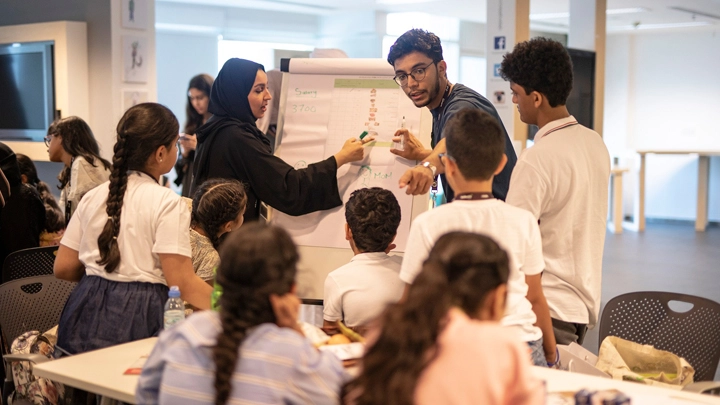 Loading content, please wait...