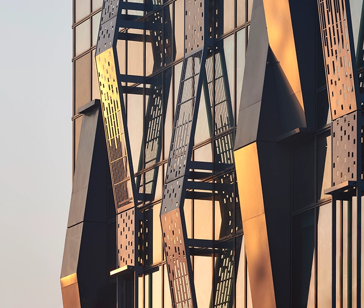 Loading content, please wait...