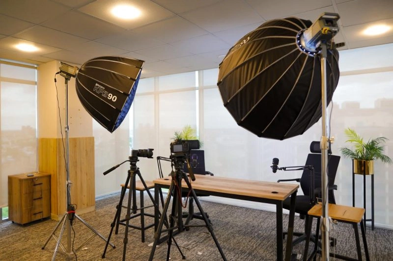 Loading content, please wait...