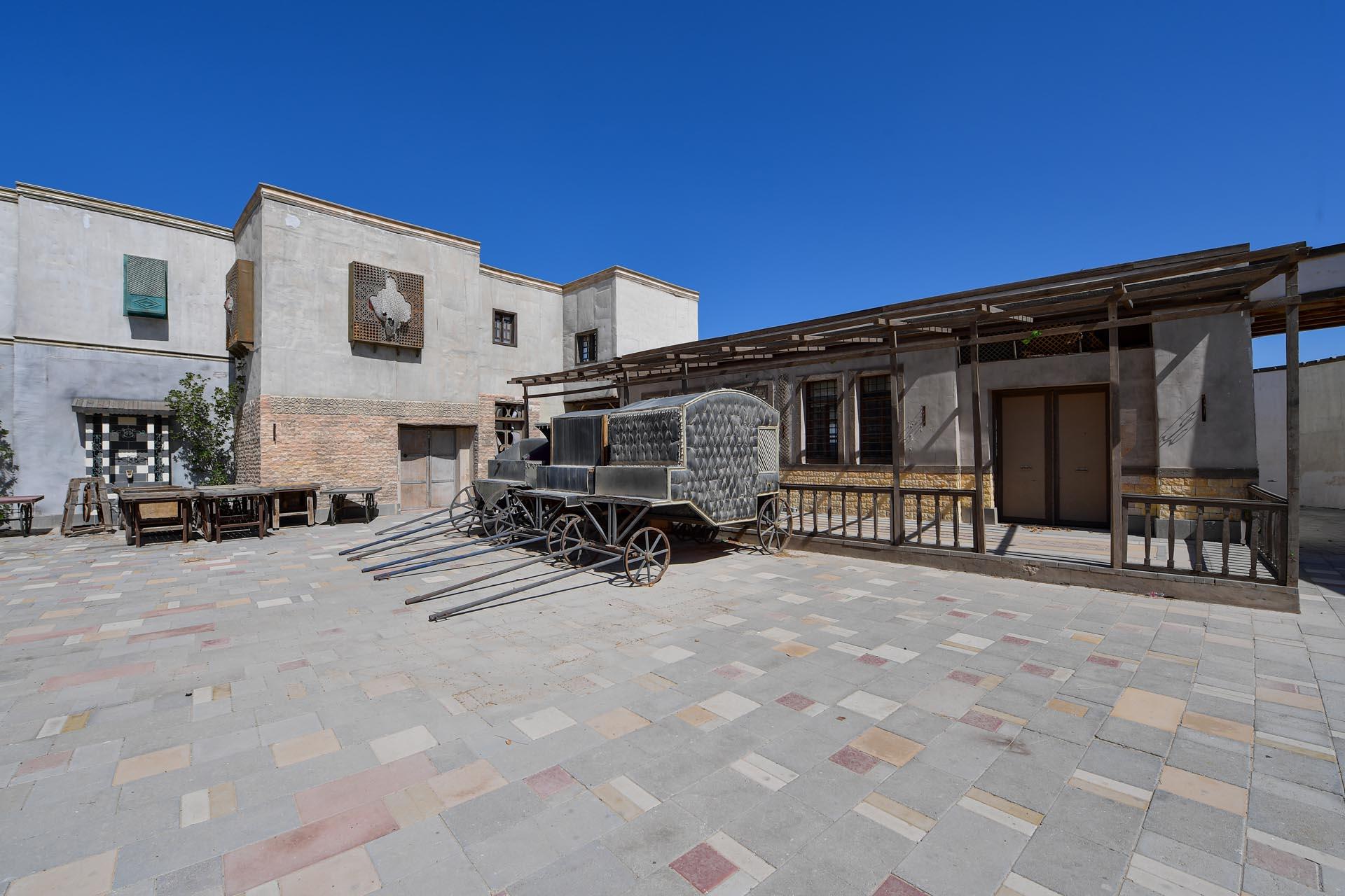 Loading content, please wait...