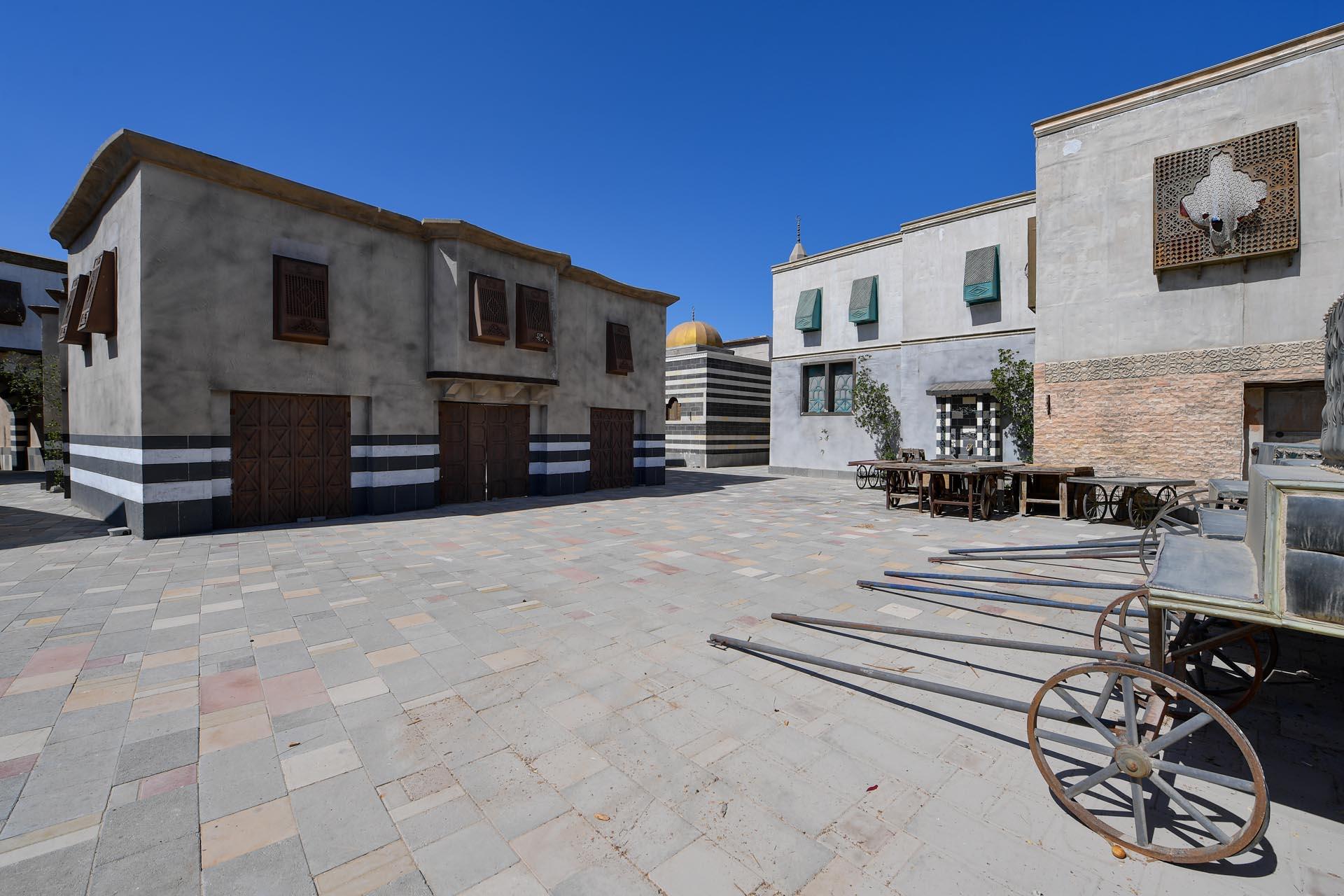 Loading content, please wait...