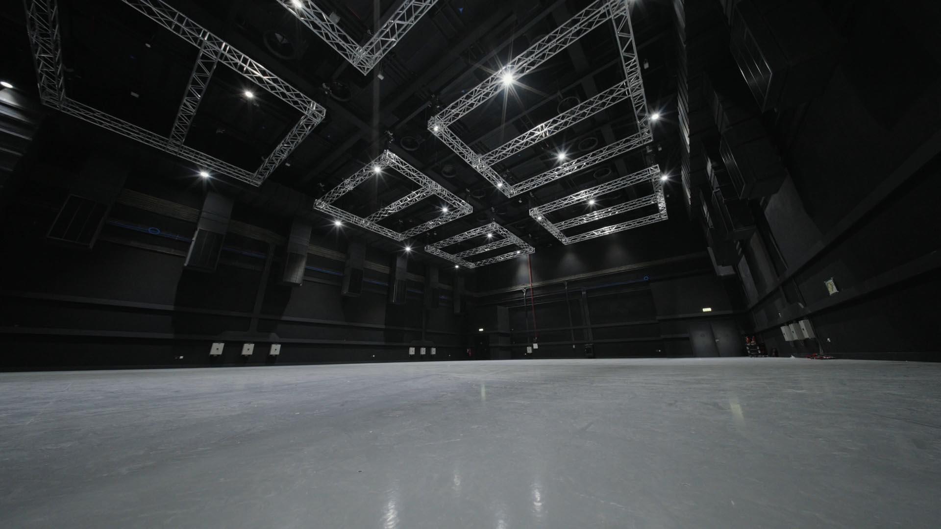 Loading content, please wait...