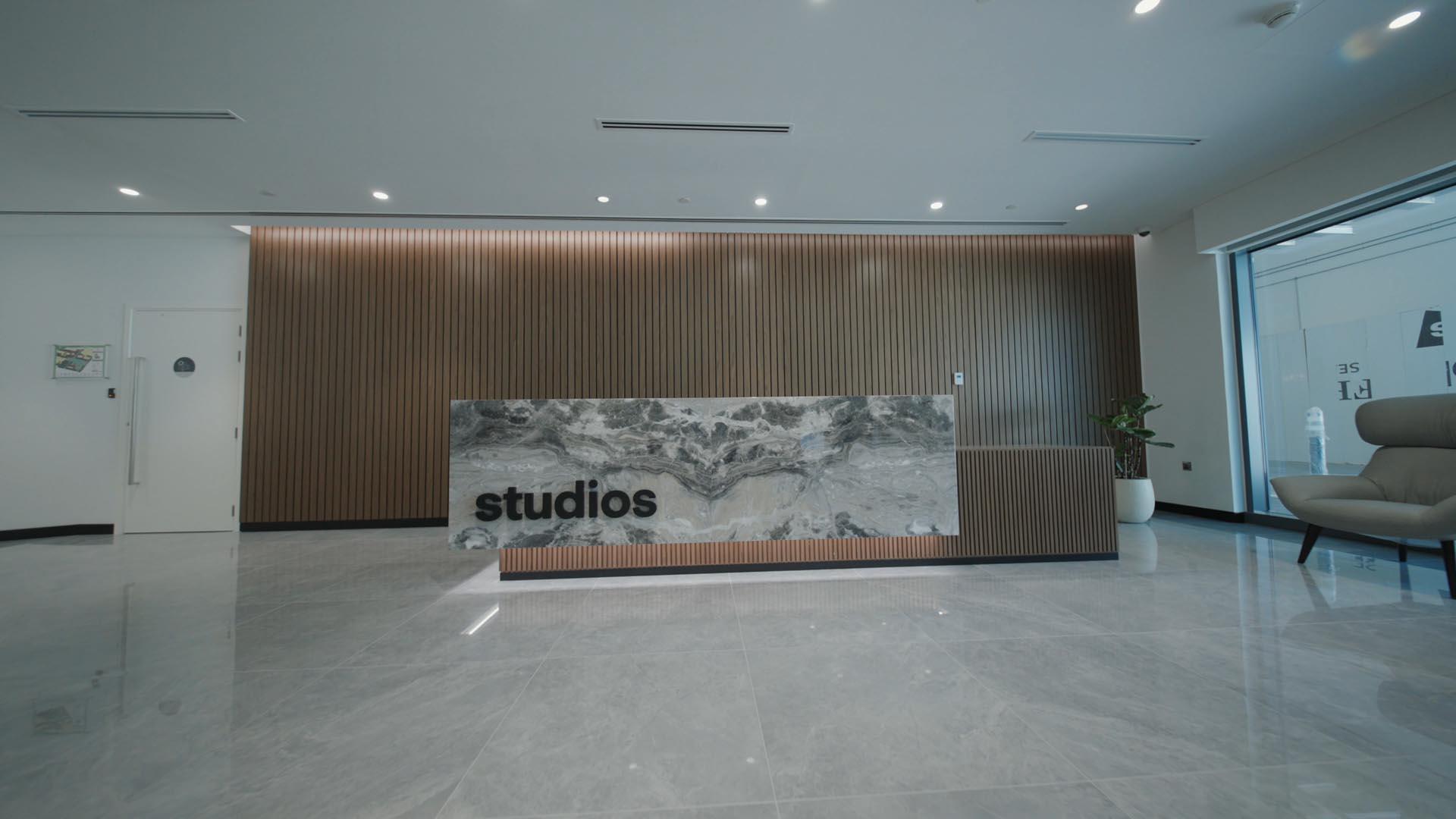 Loading content, please wait...