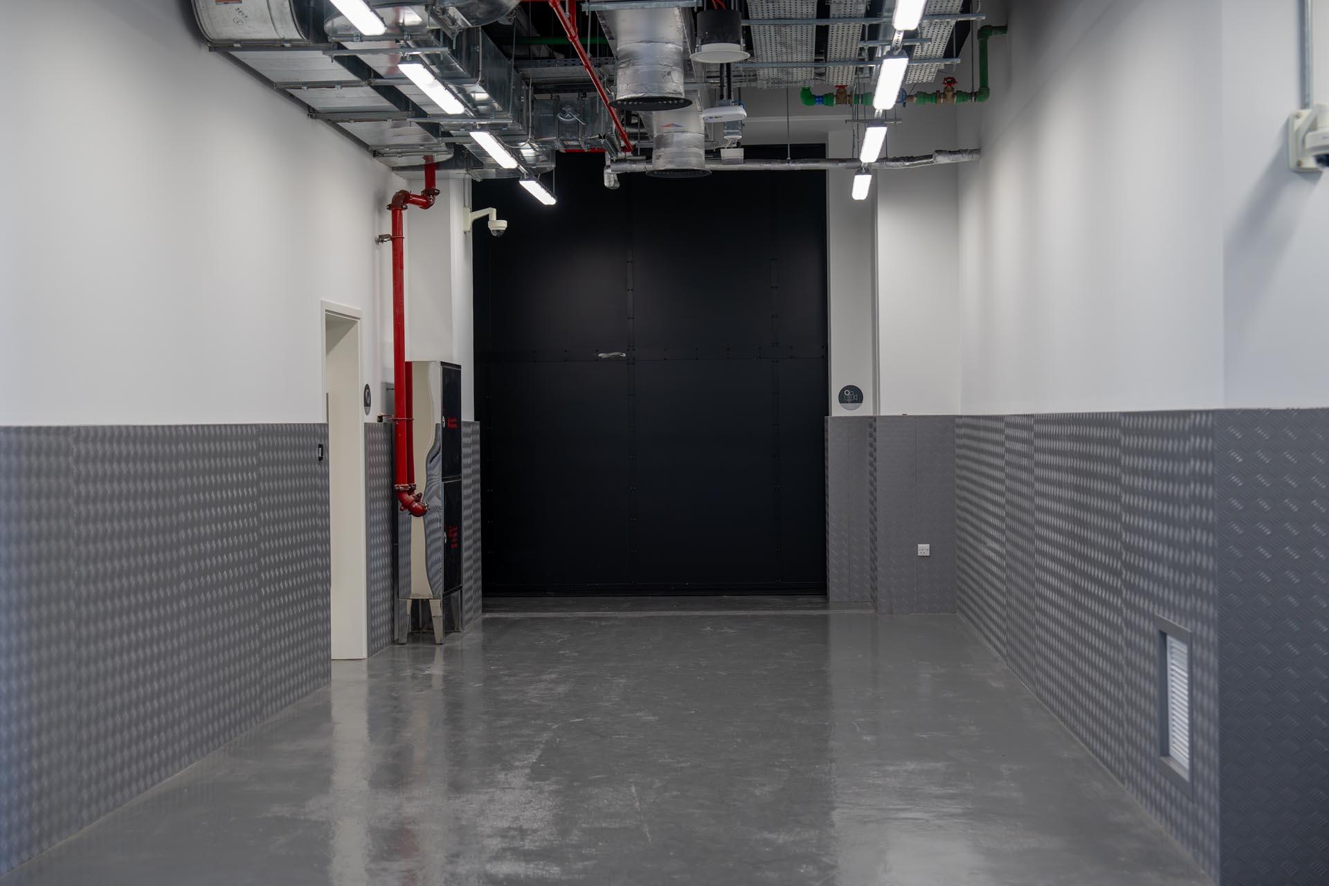 Loading content, please wait...