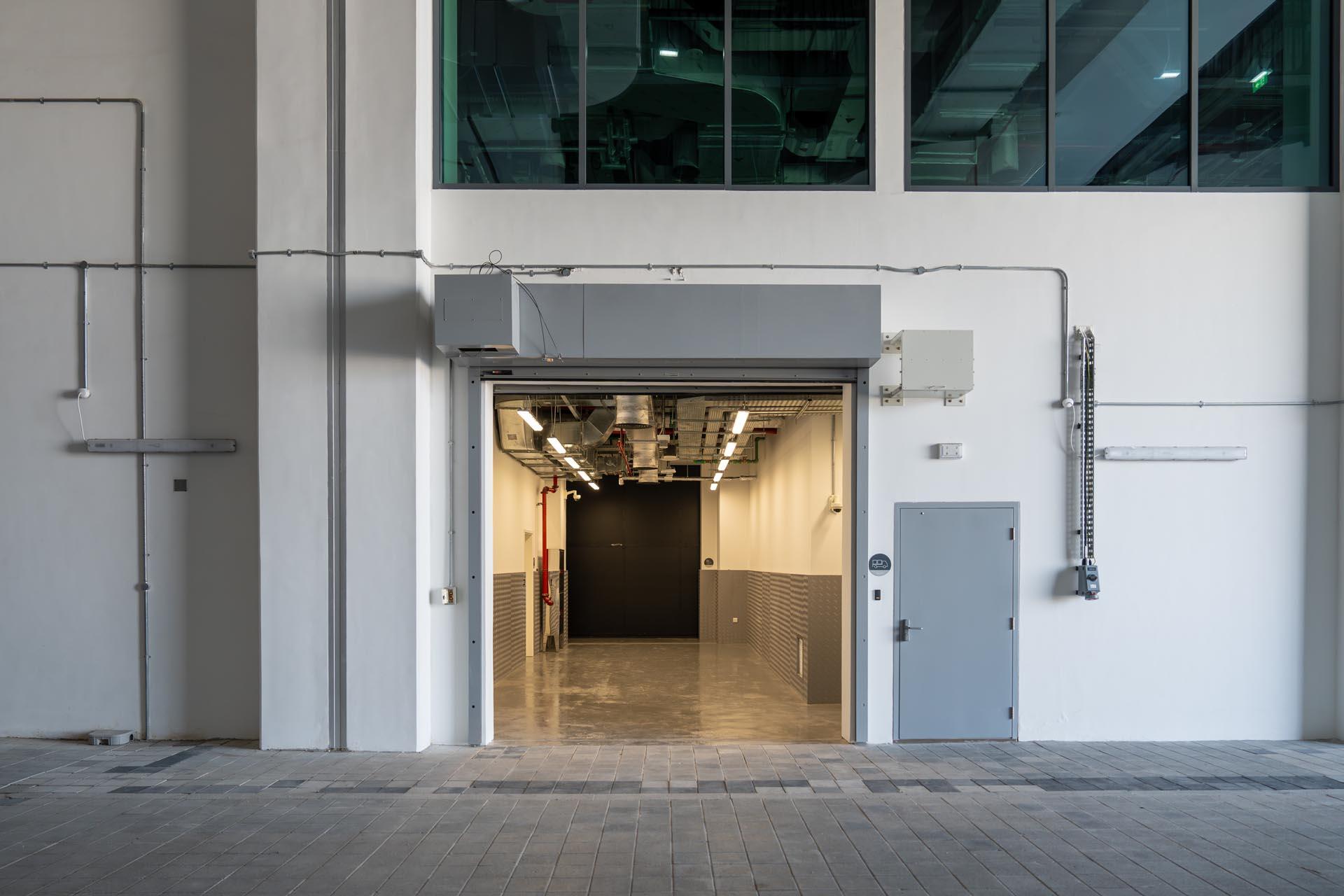 Loading content, please wait...