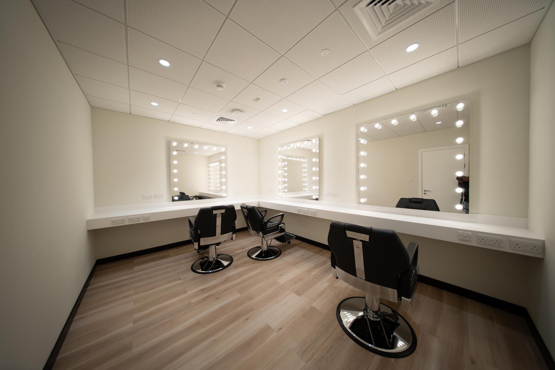 Loading content, please wait...