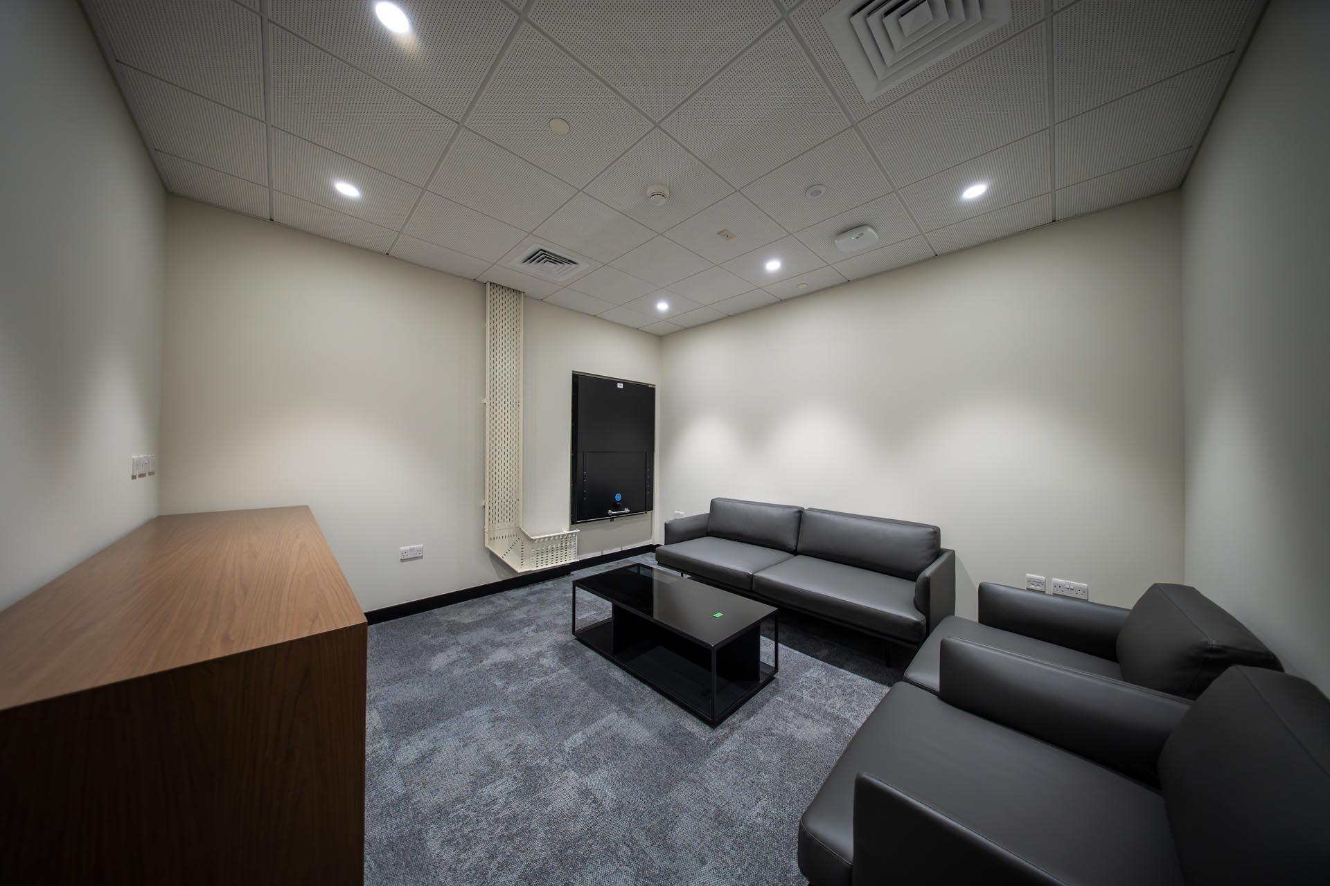 Loading content, please wait...