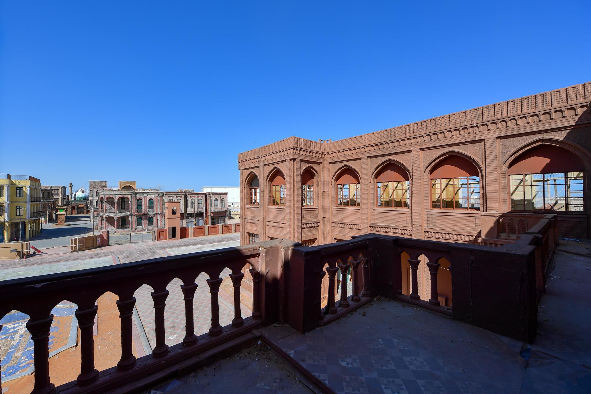 Loading content, please wait...