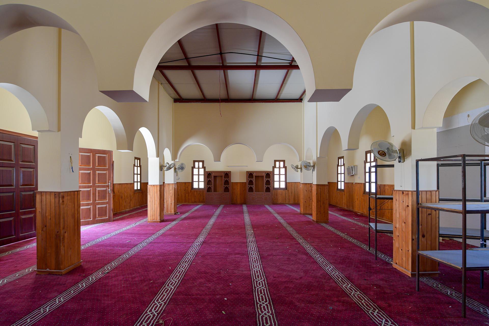 Loading content, please wait...