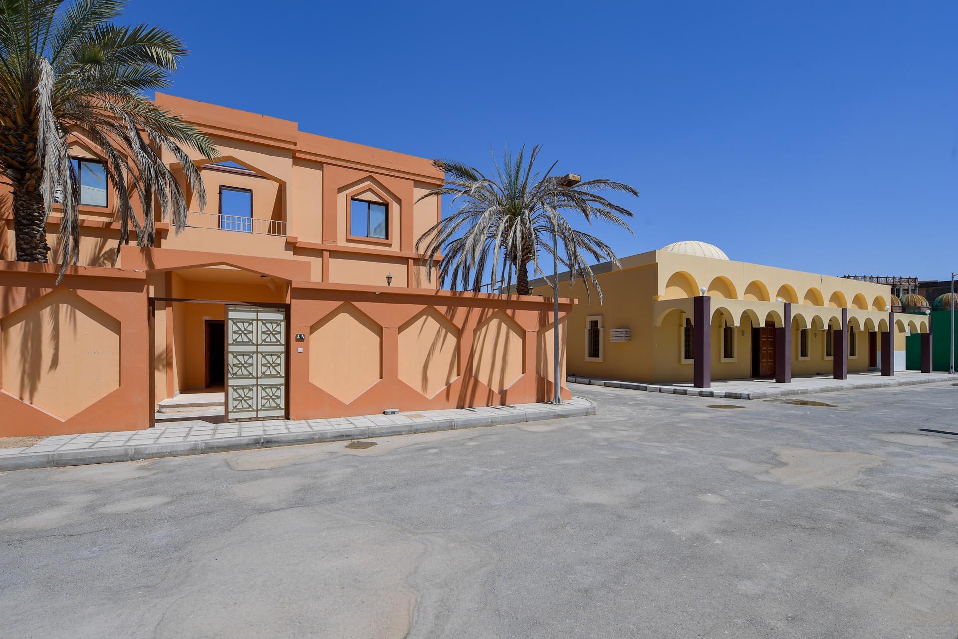 Loading content, please wait...