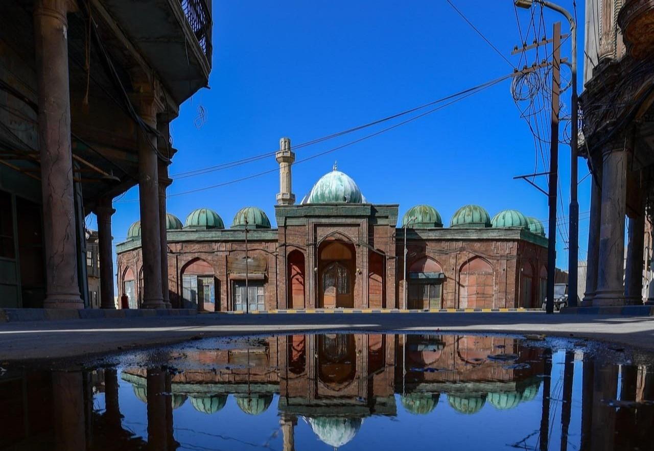 Loading content, please wait...