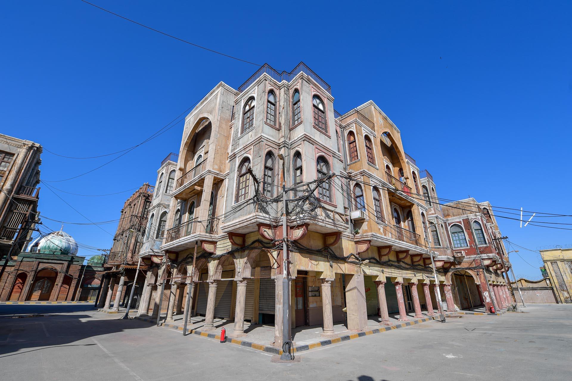 Loading content, please wait...