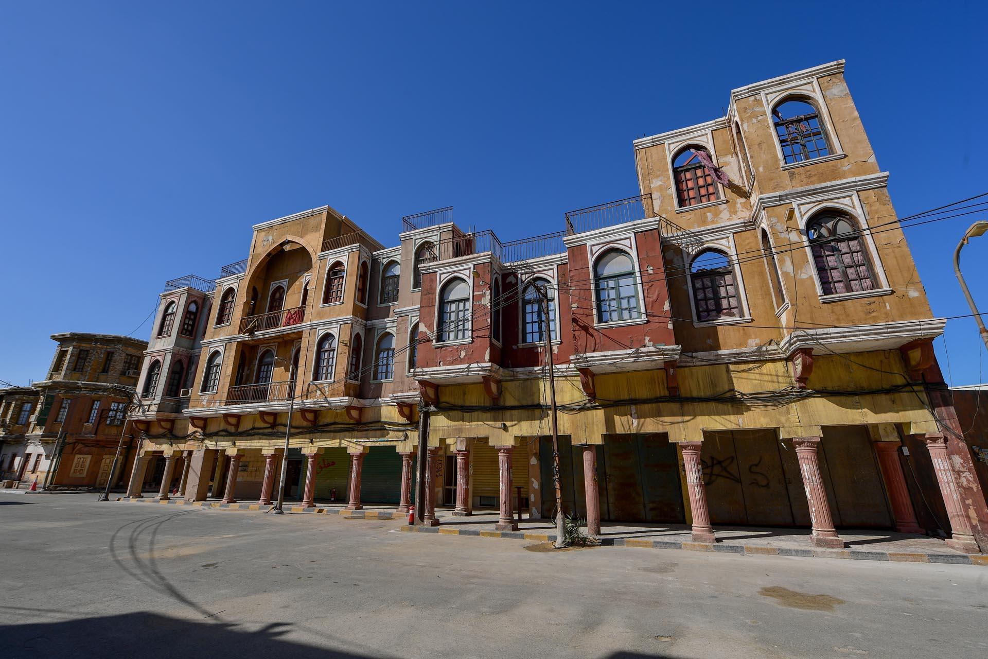 Loading content, please wait...