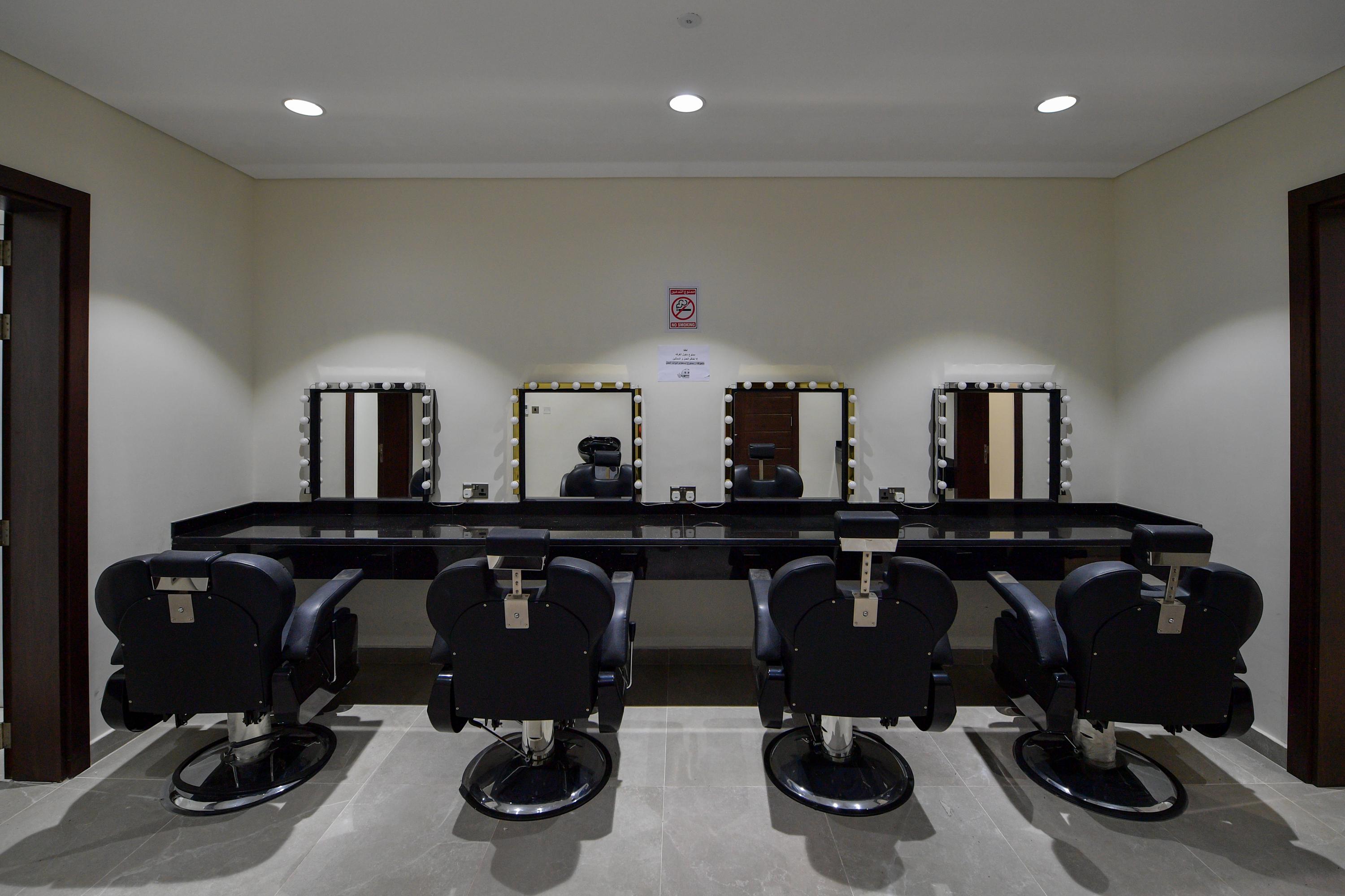 Loading content, please wait...