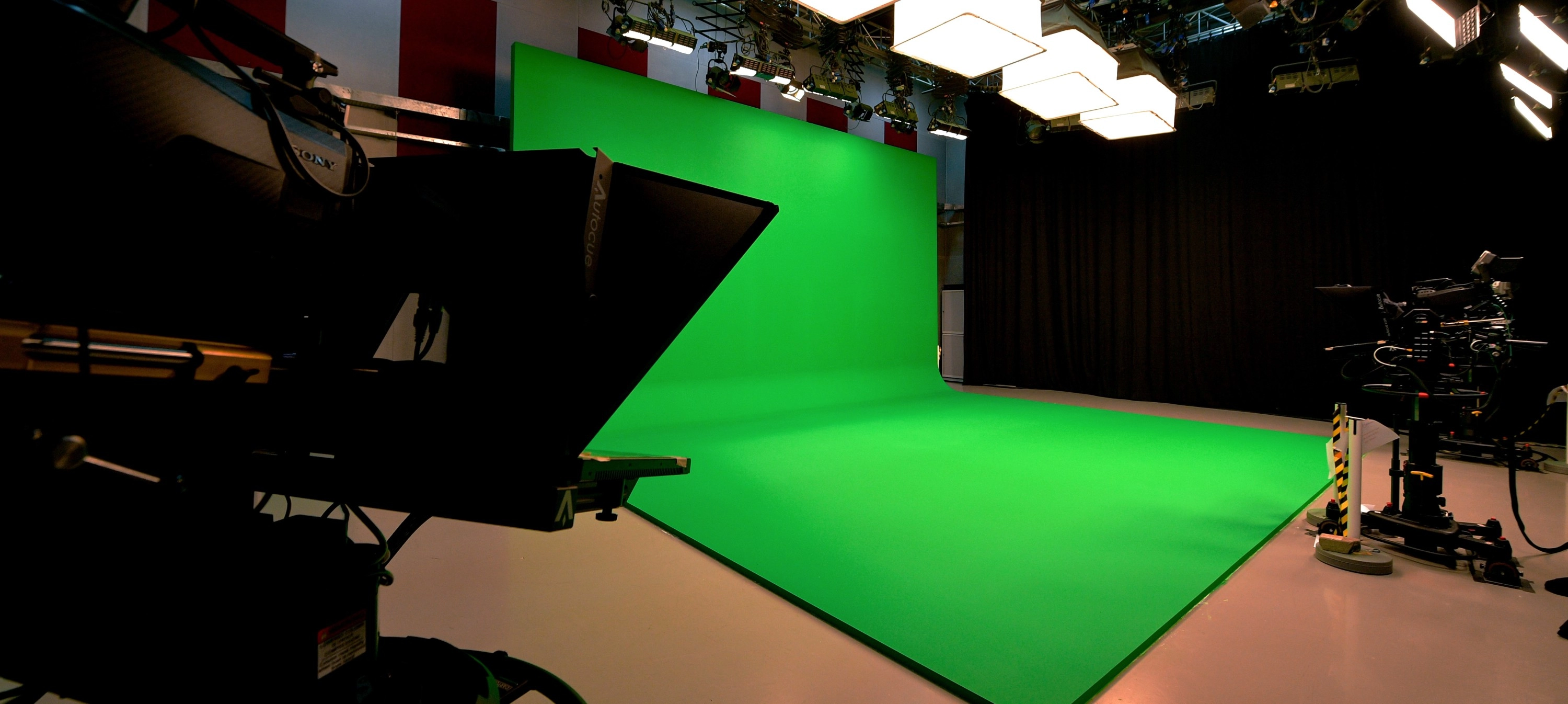 Loading content, please wait...