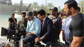 Loading content, please wait...